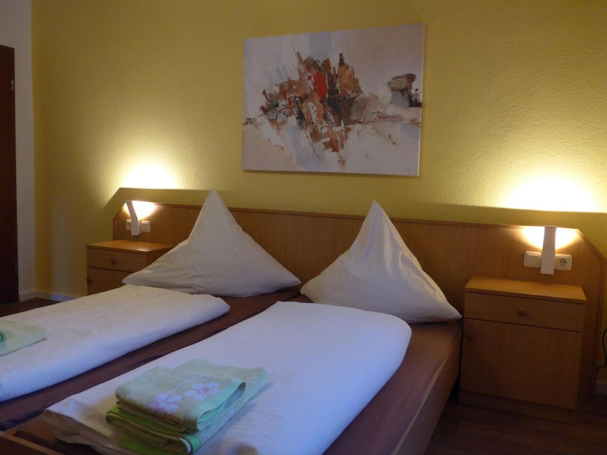 Pension Schuetze Daasdorf am Berge 外观 照片