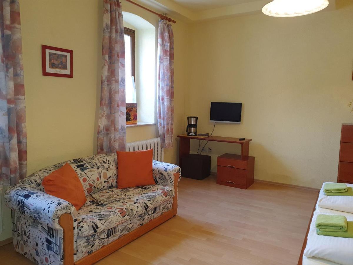 Pension Schuetze Daasdorf am Berge 外观 照片