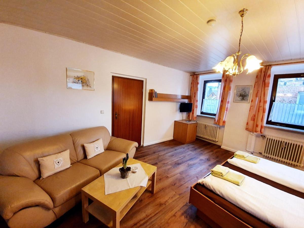 Pension Schuetze Daasdorf am Berge 外观 照片