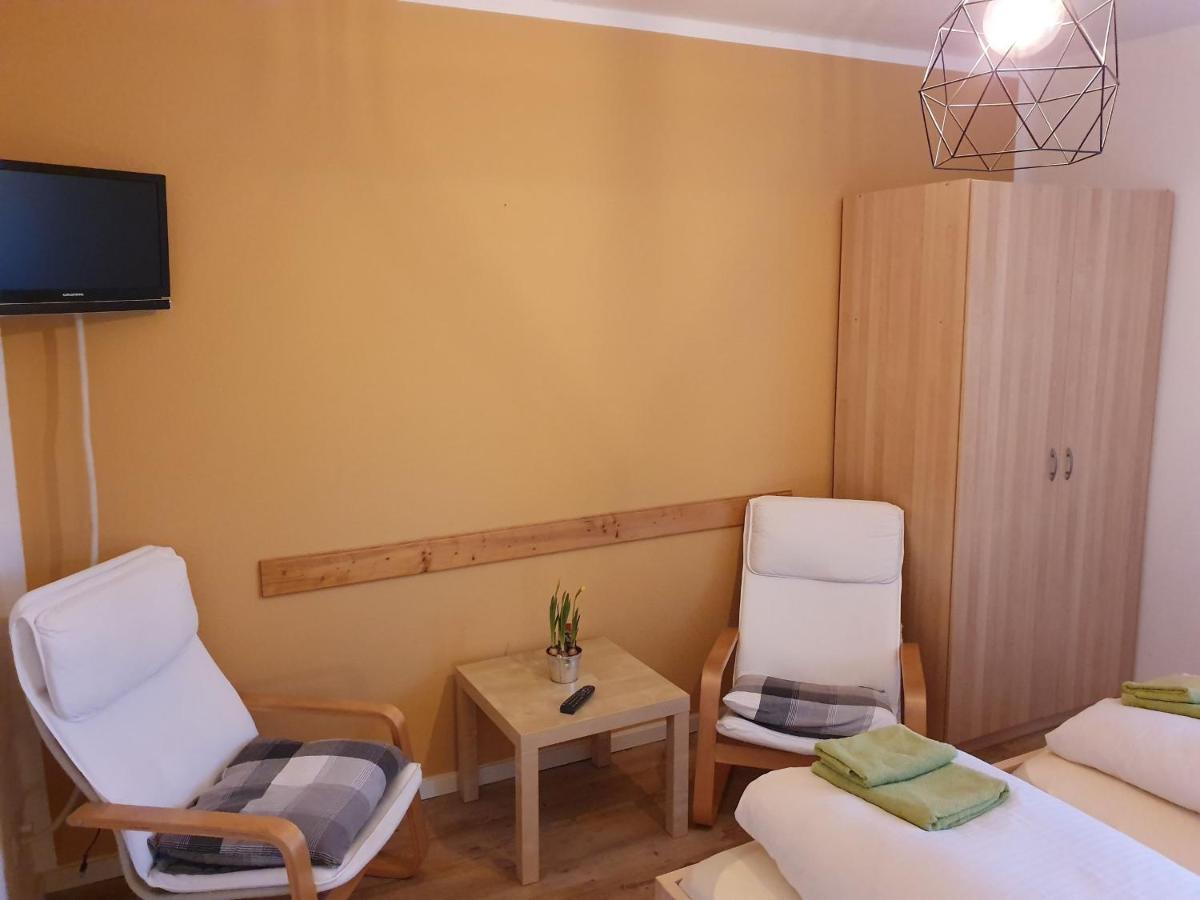 Pension Schuetze Daasdorf am Berge 外观 照片