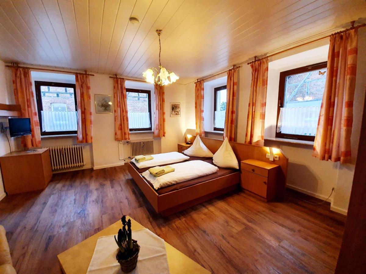 Pension Schuetze Daasdorf am Berge 外观 照片