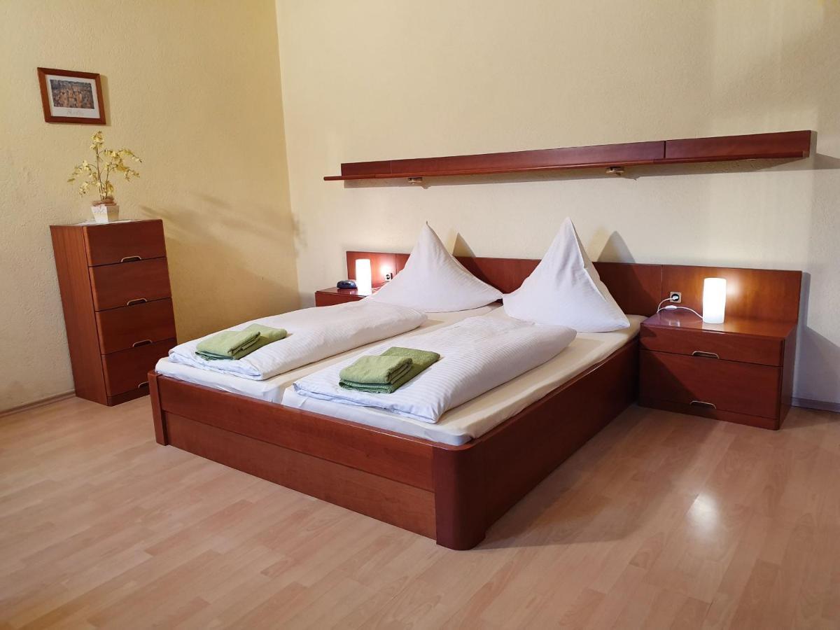 Pension Schuetze Daasdorf am Berge 外观 照片