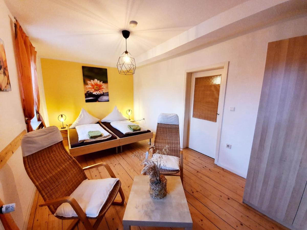 Pension Schuetze Daasdorf am Berge 外观 照片